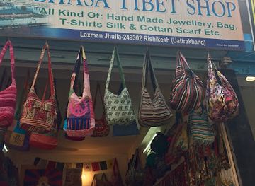 india/rishikesh/laxman-jhula/shop/lhasa-tibet-shop