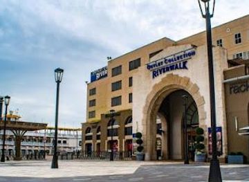 Riverwalk Outlets