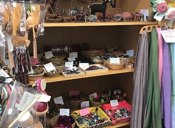 california/palo-alto/shop/una-gift-shop