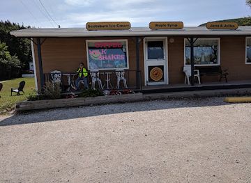 canada/cape-breton-island/shop/cardinal-points-gift-shop