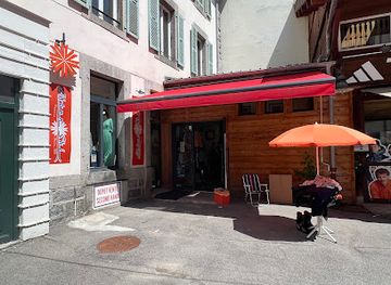 france/french-alps/shop/after-ski-chamonix