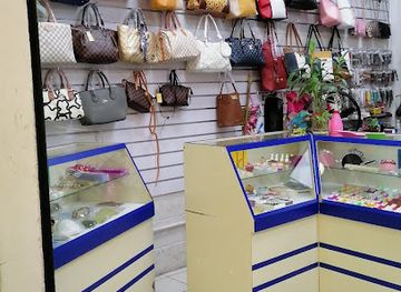 belize/cockscomb-basin-wildlife-sanctuary/shop/down-town-plaza