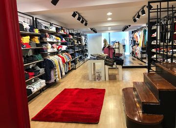 albania/gjirokaster/shop/glow-fashion-gjirokaster