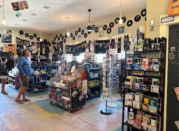 florida/grayton-beach/shop/central-square-records