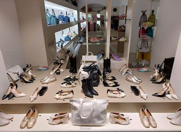 italy/trentino-south-tyrol/shop/calzature-pedrotti