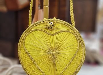 curacao/st-joris-bay/shop/datie-souvenirs