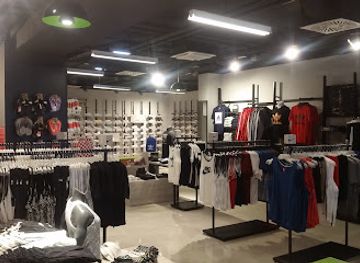 croatia/trogir/shop/sport-fashion-shop-trogir