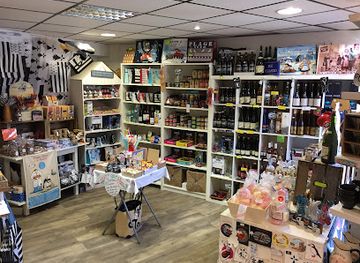 france/côte-de-granit-rose/shop/les-11-hermines