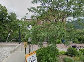 vermont/brattleboro/shop/blue-moon-furnishing