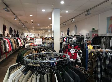 germany/cologne/ehrenfeld/shop/humana-secondhand-vintage