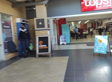 botswana/serowe/shop/tops-at-spar-boiteko-junction