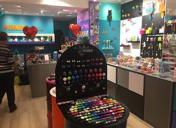 france/reims/shop/pylones