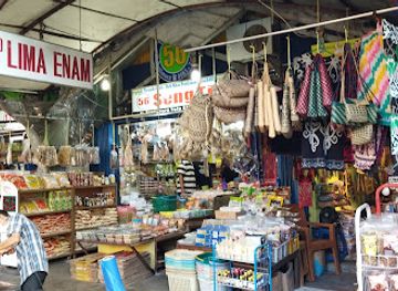 indonesia/west-kalimantan/shop/typical-souvenir-shop-pontianak-amin