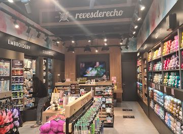 chile/los-lagos-region/shop/mall-paseo-puerto-varas