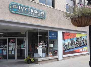 iowa/cedar-valley/shop/the-ivy-trellis-cards-gifts
