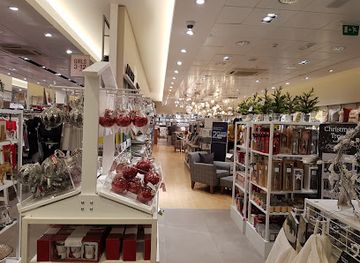 ireland/waterford/shop/next