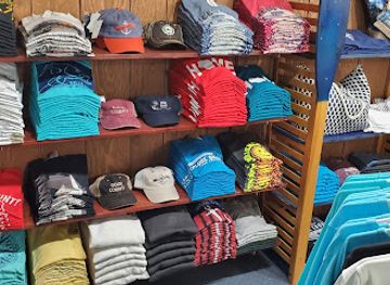 wisconsin/door-county/shop/top-of-the-thumb-gift-shop