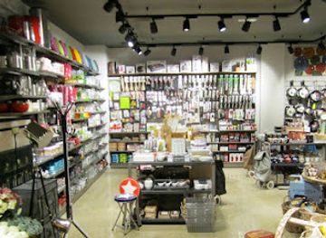 spain/santiago-de-compostela/ensanche/shop/tevas-co-santiago