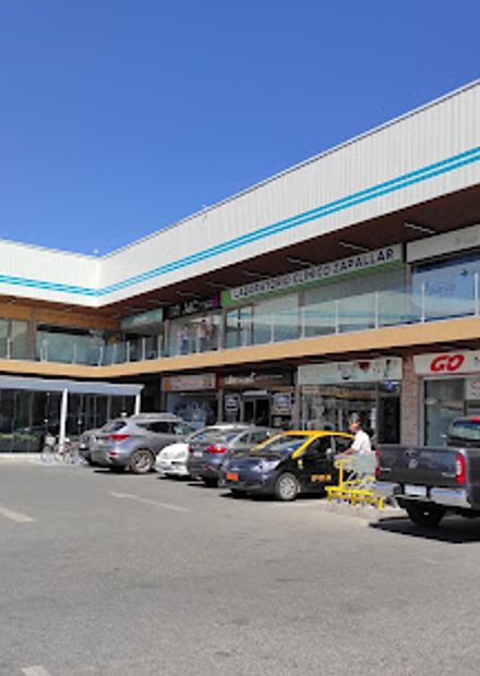 Strip Center Puerta Oriente