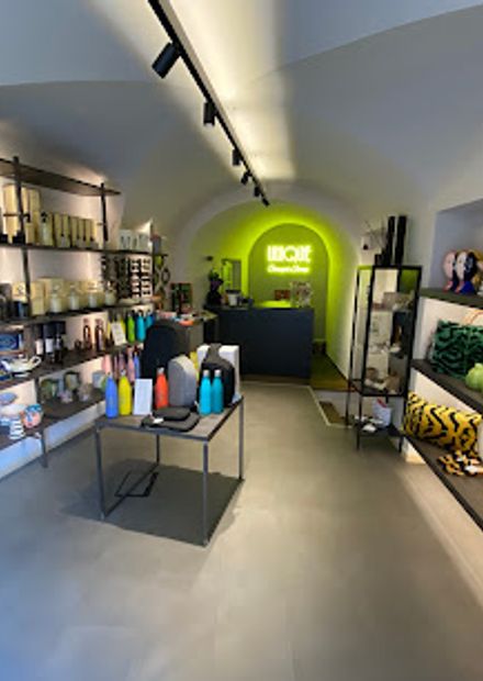 Unique Concept Store