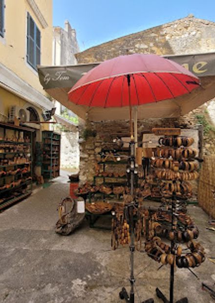 Olive Wood Workshop by Tom