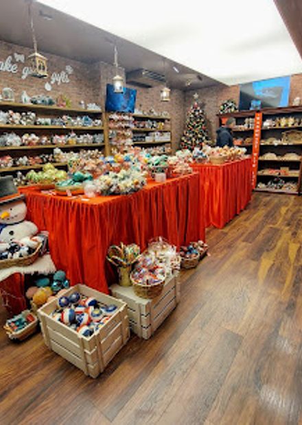 Christmas Shop Split