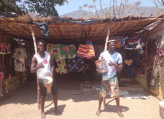 malawi/lilongwe-plain/shop/mwalandiridwa-art-shop