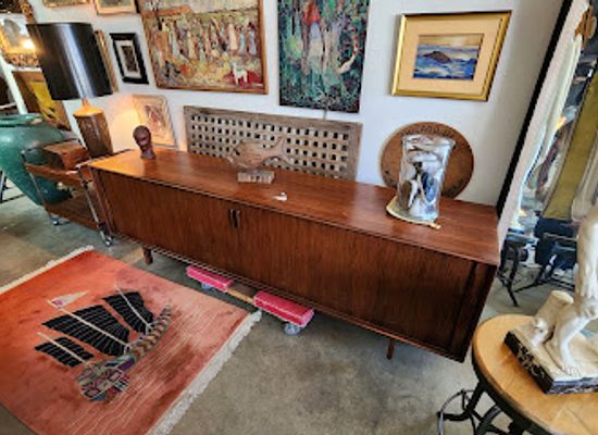 california/pasadena/shop/uncharted-antiques