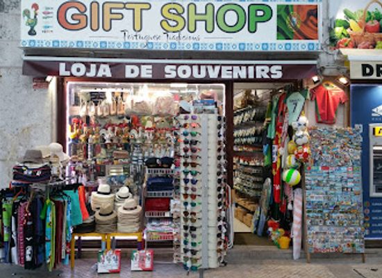 portugal/cascais/shop/gift-shops-loja-do-souvenirs
