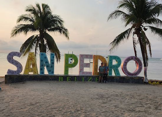 belize/lighthouse-reef-atoll/shop/san-pedro-artisans-market