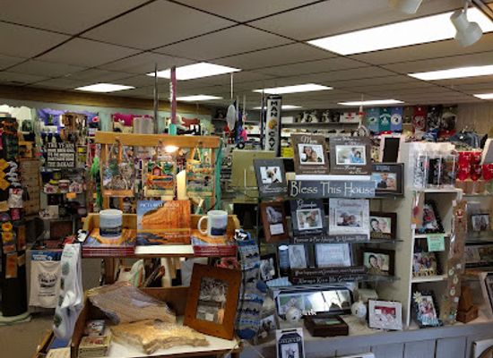 michigan/upper-peninsula/shop/das-gift-haus