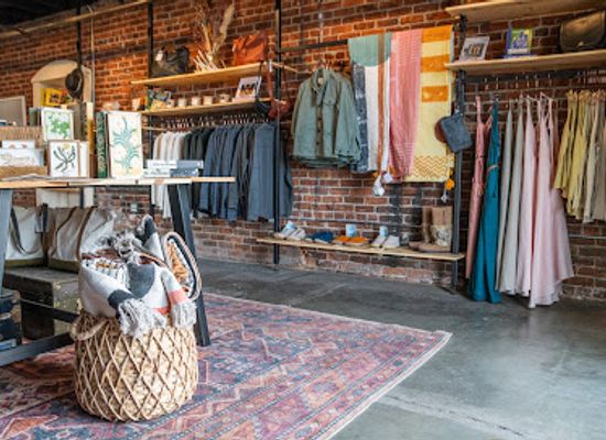 oregon/high-desert/shop/howl-goods