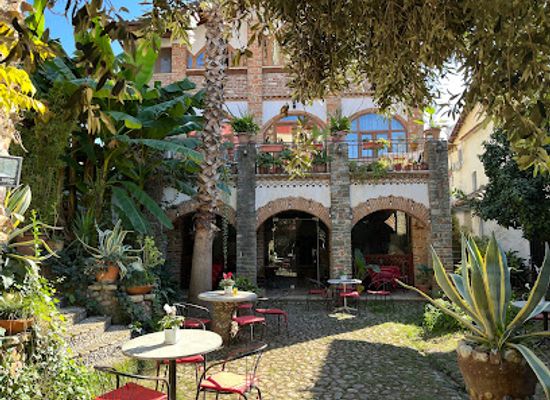 albania/mysia/shop/house-of-sali-shijaku