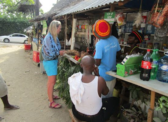 kenya/mombasa-beach/shop/gift-shop-boutique