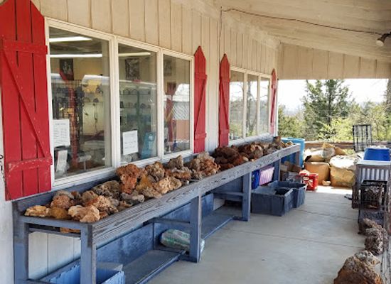 missouri/rolla/shop/fall-creek-rock-shop
