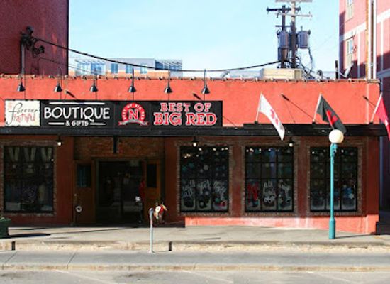 nebraska/lincoln/downtown-lincoln/shop/forever-faithful-boutique