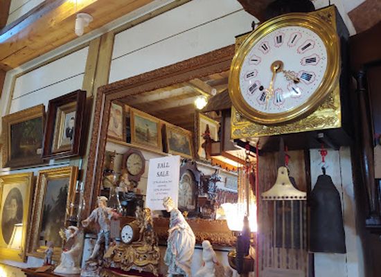 canada/atlantic-canada/shop/yaciuk-s-antiques