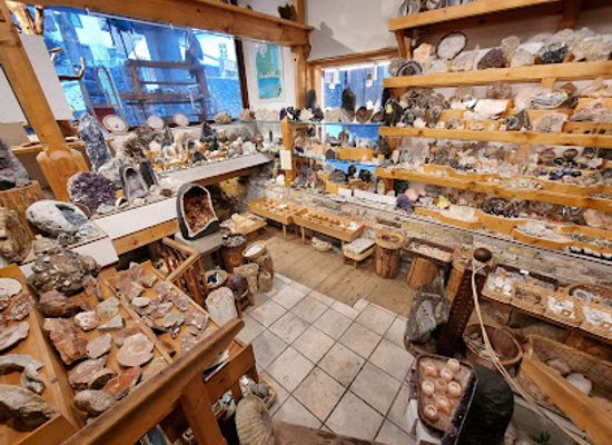 austria/hallstatt/shop/dachsteinsport-janu