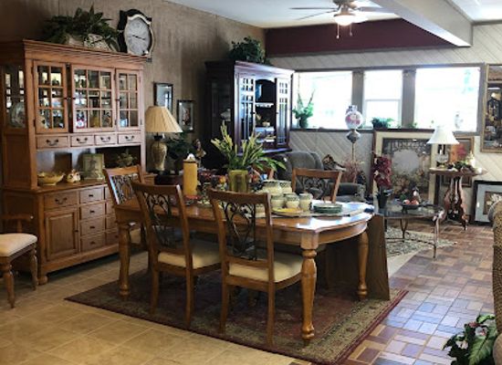west-virginia/morgantown/shop/unique-consignment