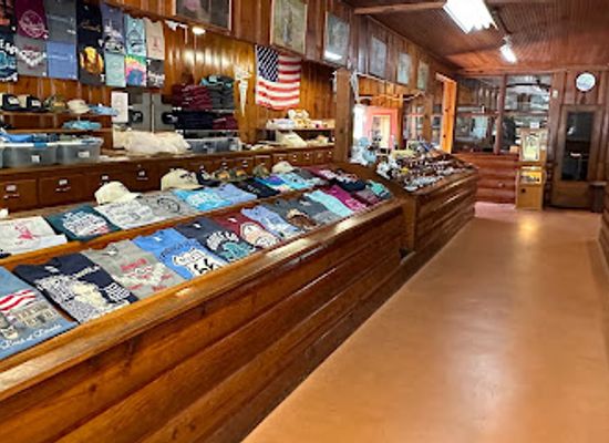 illinois/corn-belt/shop/lincoln-souvenir-gift-shop