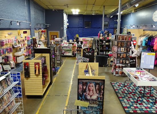 minnesota/saint-paul/lowertown/shop/fantasy-gifts