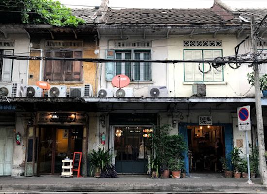 thailand/bangkok/ekkamai/shop/vintage-decor-accessories-store