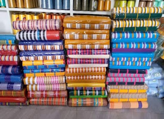 ghana/mole-national-park/shop/hadjia-momo-smocks