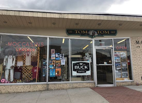 new-york/lake-george/shop/tom-tom-shop