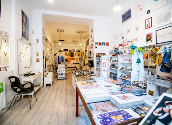hungary/transdanubia/shop/rododendron-art-design-shop