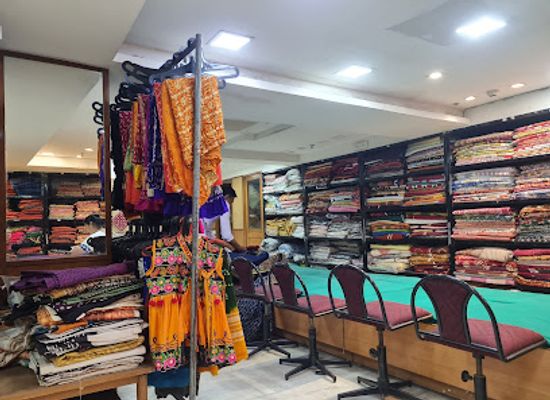 india/ahmedabad/shop/sanskruti-by-sanjay-desai-experience-the-beauty-of-handcrafted-indian-ethnic-wear-and-fabrics-for-women-men-in-ahmedabad