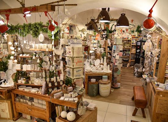 austria/linz/innenstadt/shop/living