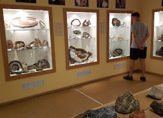 poland/holy-cross-mountains/shop/museum-of-minerals-and-fossils