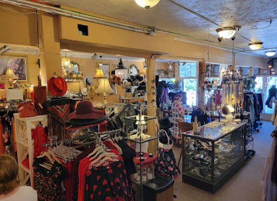 colorado/colorado-springs/manitou-springs/shop/legrande-accents-boutique