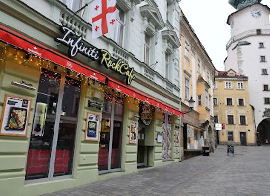 slovakia/bratislava/old-town-stare-mesto/shop/obchodik-pod-branou